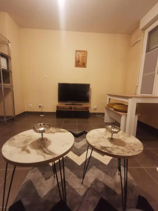 Logement en hypercentre dans une résidence Amiens Extérieur photo