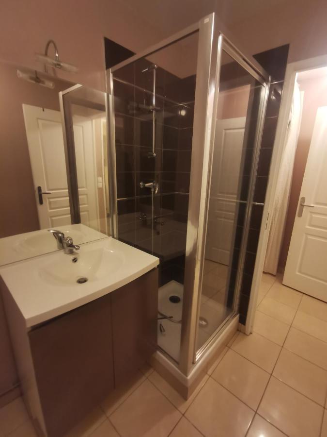 Logement en hypercentre dans une résidence Amiens Extérieur photo